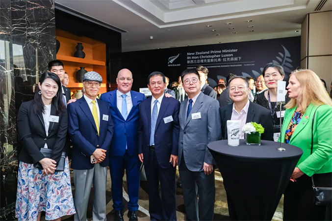 6b433dd1658c4f14a137a67185bb586c